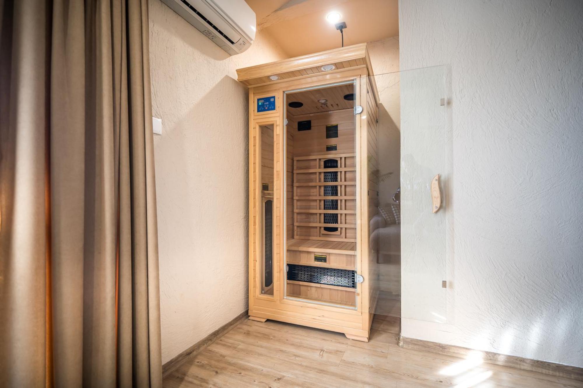 Hotel Royal Bath Banya  Exterior photo